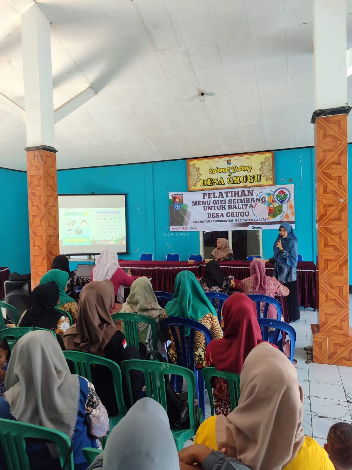 PELATIHAN MENU GIZI SEIMBANG UNTUK BALITA